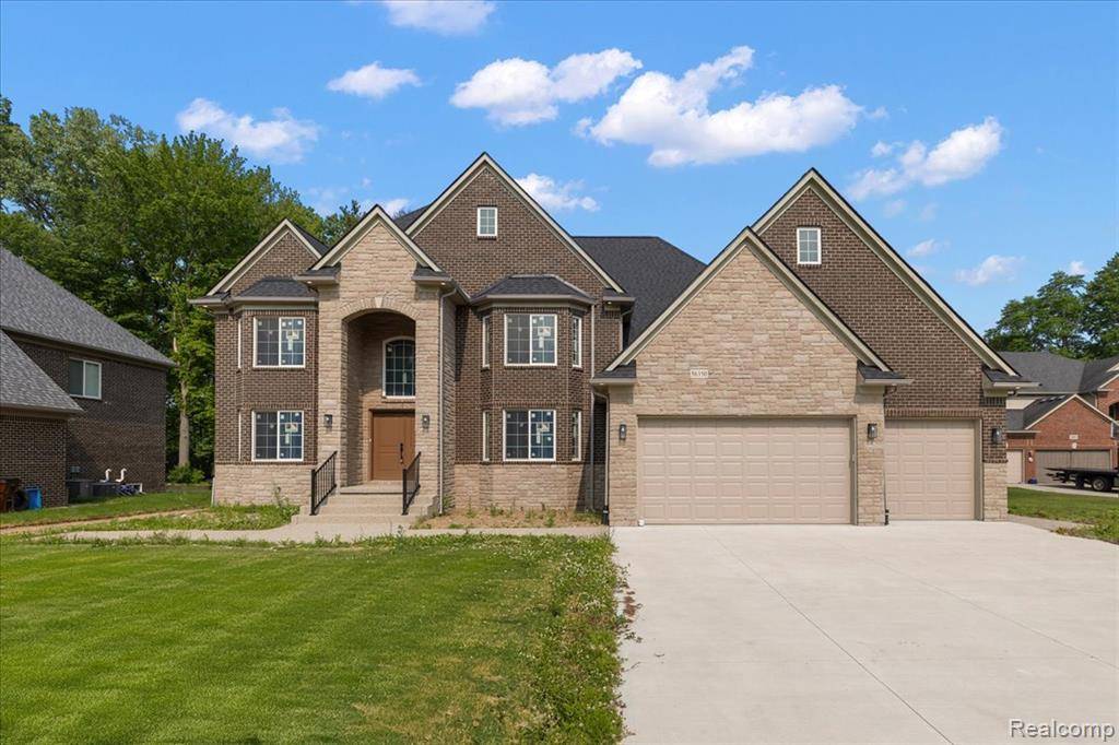 56350 Willow Creek Boulevard, Shelby Twp, MI 48316