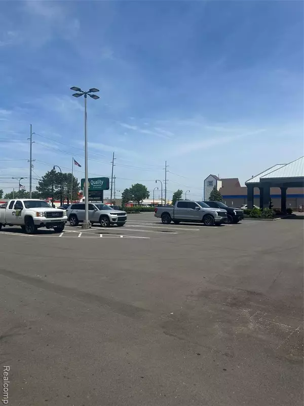 Livonia, MI 48150,30375 Plymouth Road