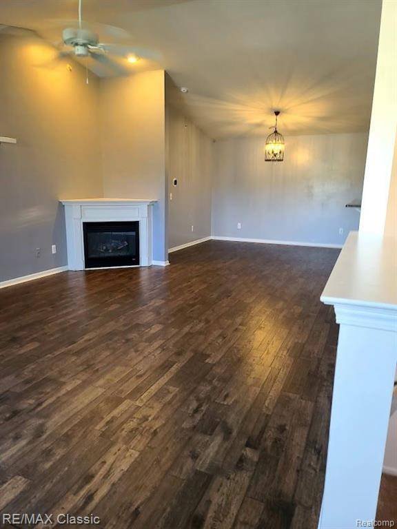 Warren, MI 48092,30018 HERITAGE Parkway 38