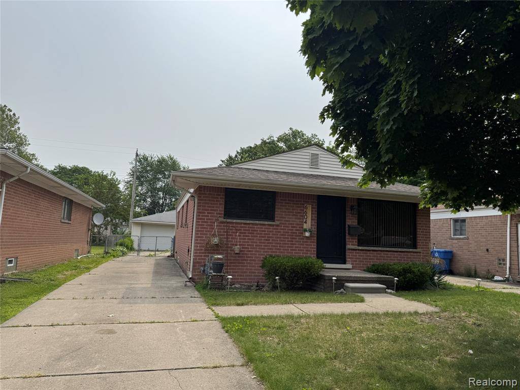 6604 Colonial Street, Dearborn Heights, MI 48127