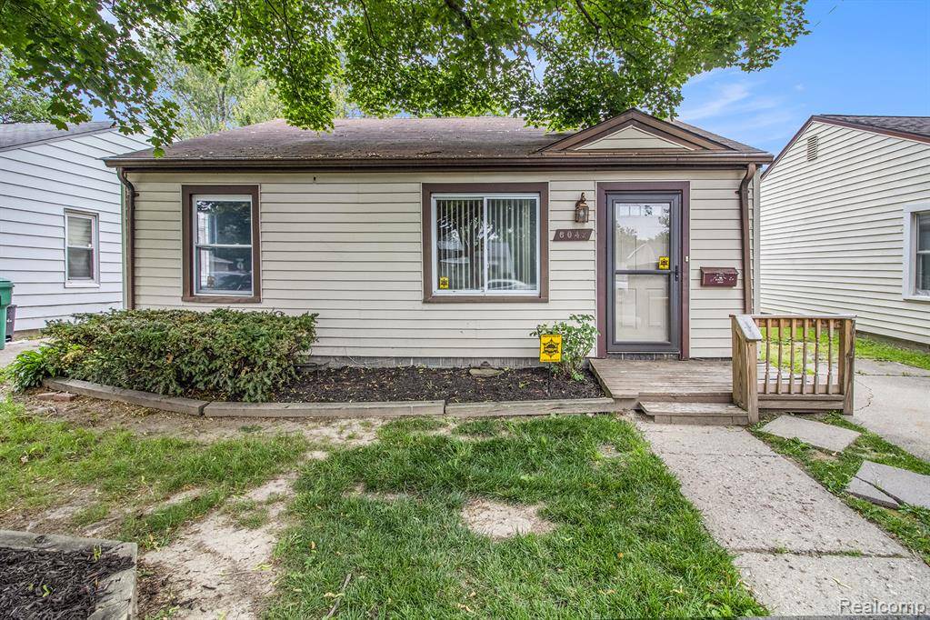 6042 Harrison Street, Garden City, MI 48135