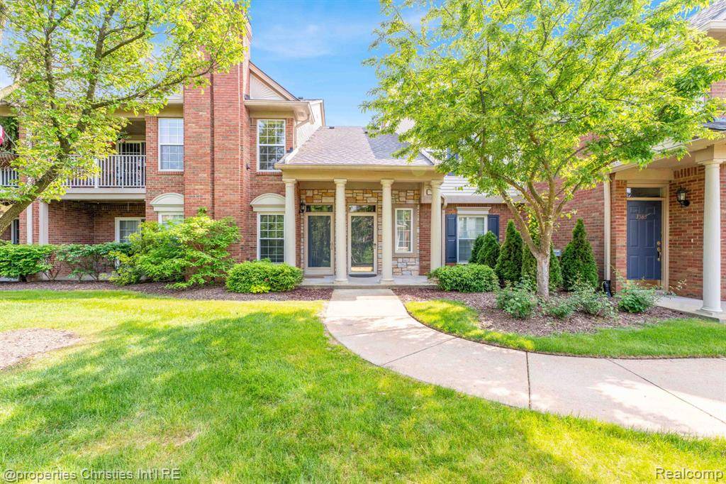 3581 Oakmonte Boulevard 60, Rochester, MI 48306