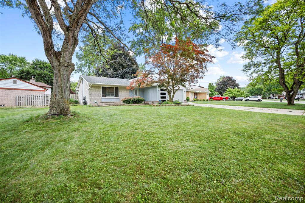 Southfield, MI 48033,23870 Rockingham Street