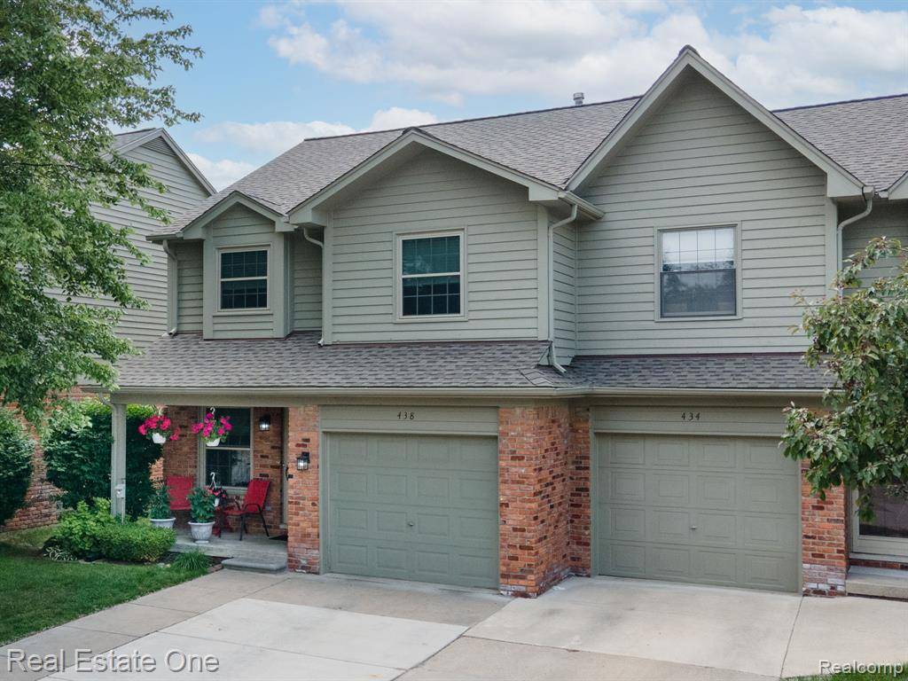 438 Oakgrove Court, Clawson, MI 48017