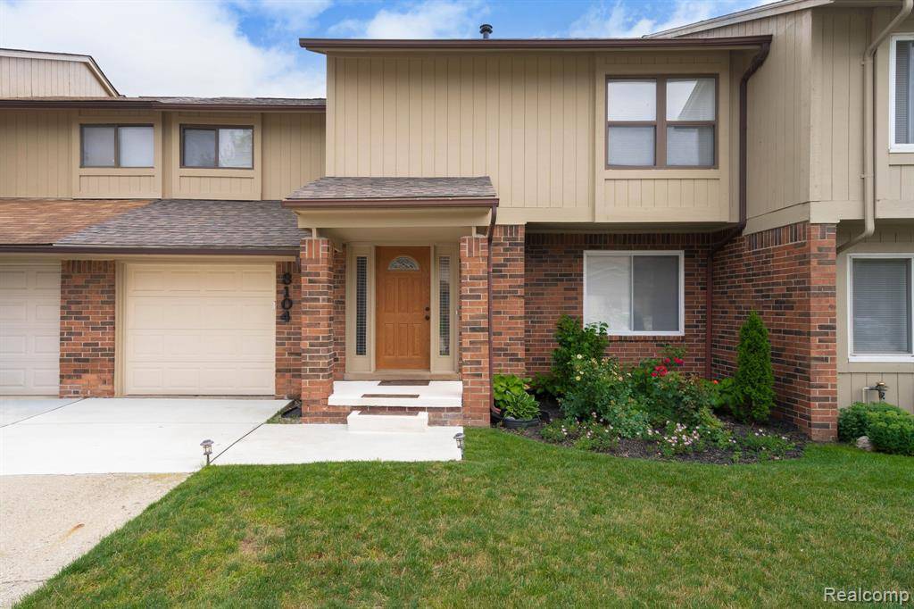 3104 Woods Circle, Detroit, MI 48207