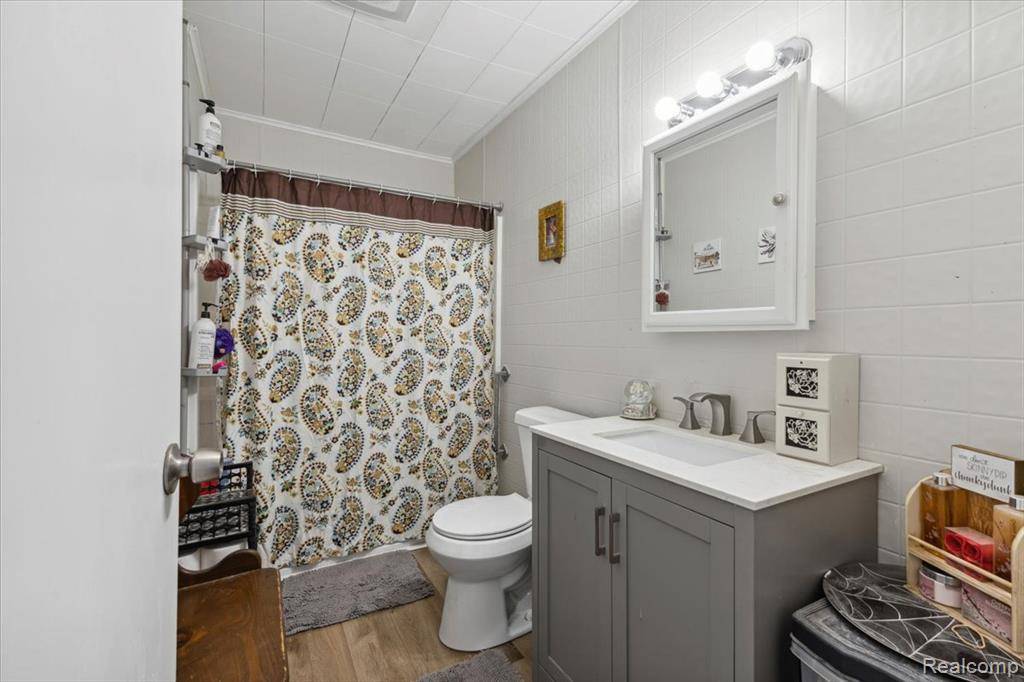 Burton, MI 48529,1386 Proper Avenue
