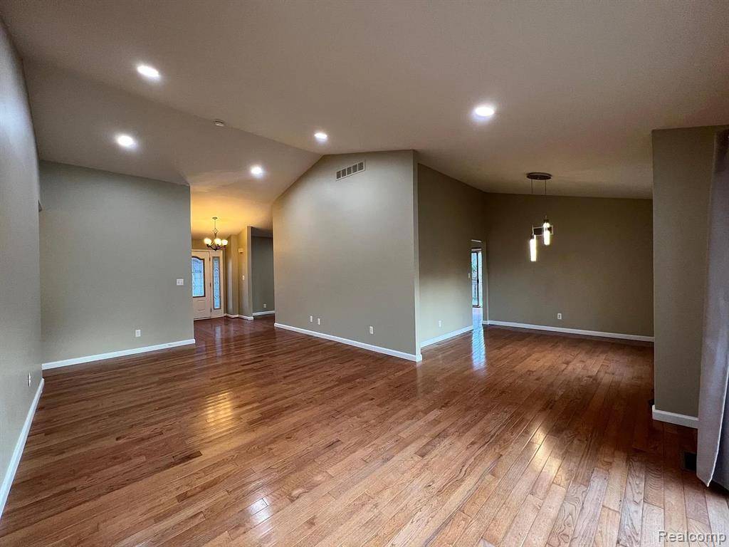 Bloomfield Hills, MI 48304,2770 Colonial Way