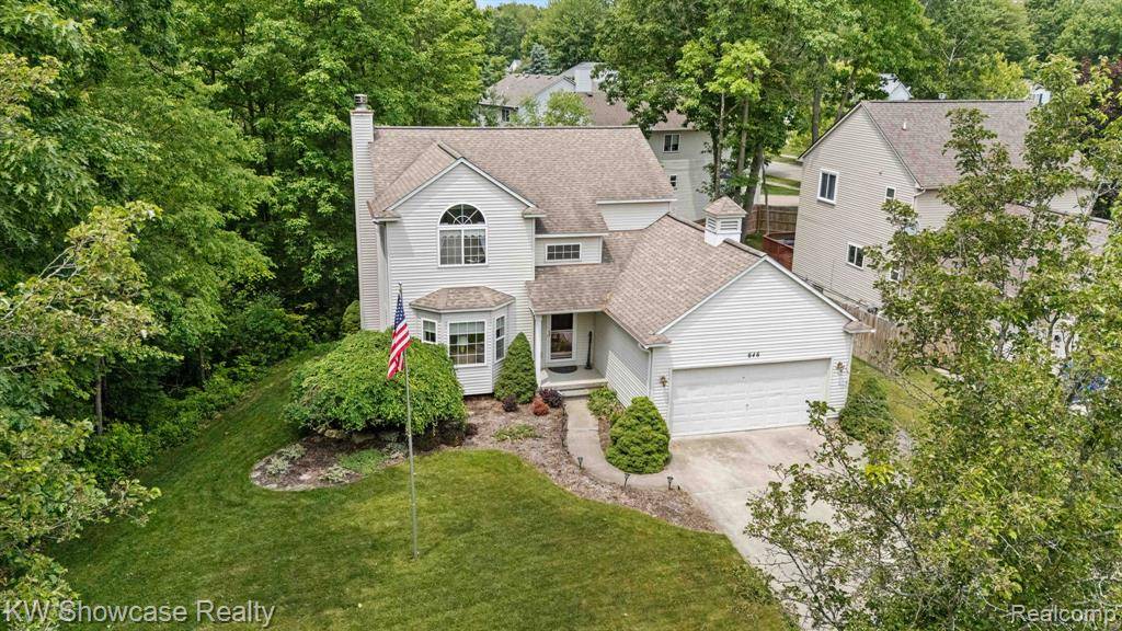 646 Bay Crossing Drive, Waterford Twp, MI 48327