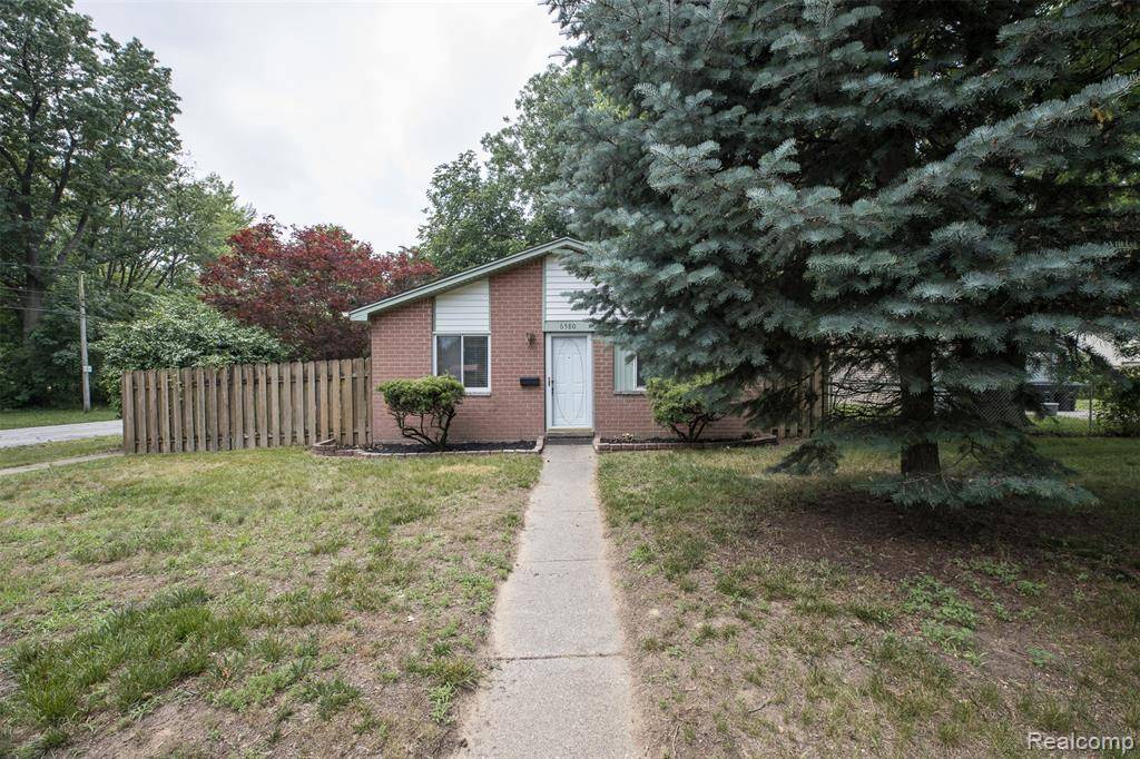 6580 Troy Street, Taylor, MI 48180