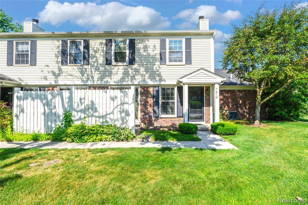 7613 Woodview Drive 12 46, Waterford Twp, MI 48327
