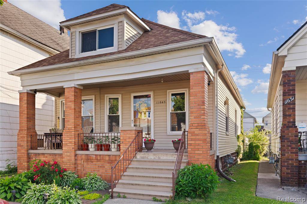 11645 Sobieski Street, Hamtramck, MI 48212