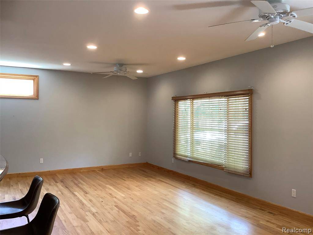 Northville, MI 48167,511 BASELINE Road