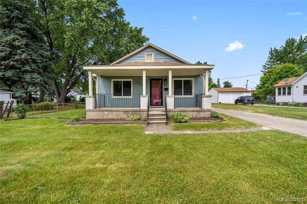 25801 Eureka Drive, Warren, MI 48091