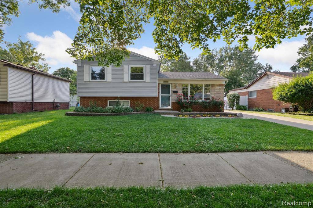 31740 Nelson Drive, Warren, MI 48088