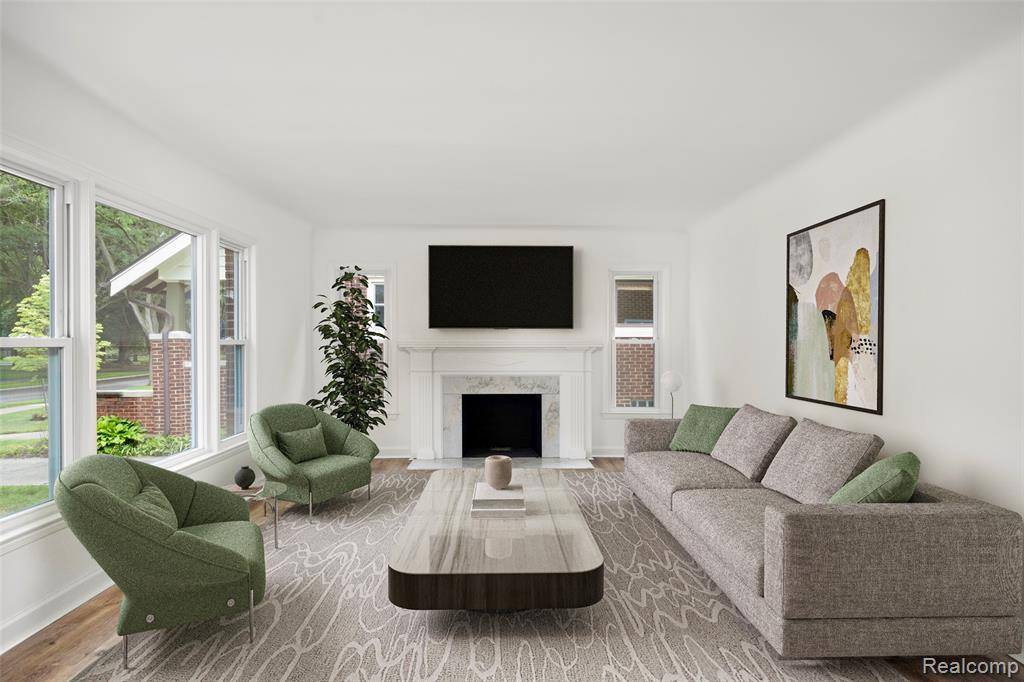 Grosse Pointe Park, MI 48230,807 Barrington Road
