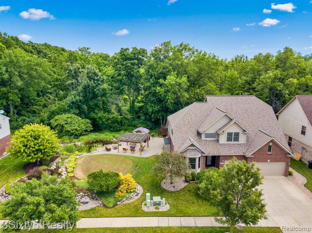 26909 Pepperwood Drive, Woodhaven, MI 48183