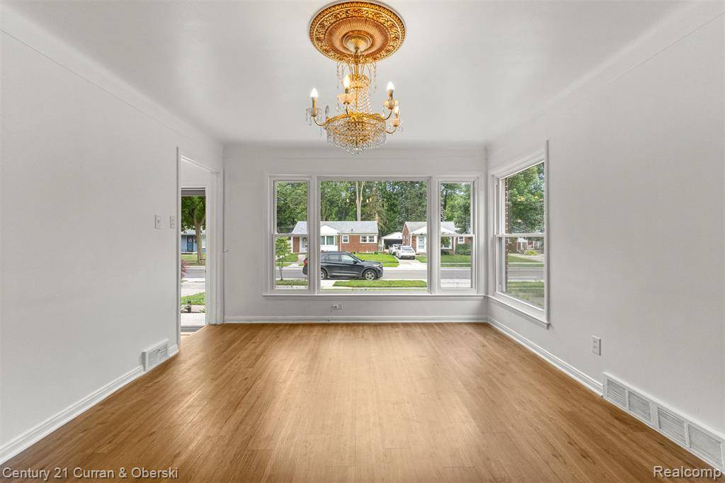 Dearborn, MI 48124,2647 Detroit Street