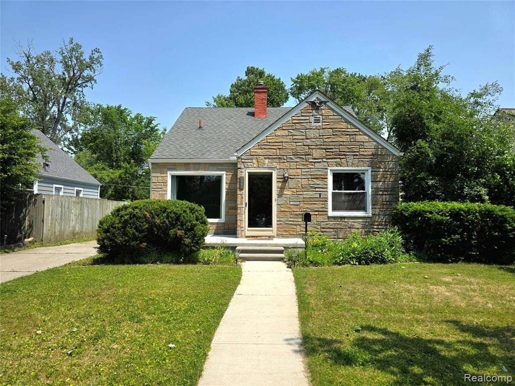 21723 California Street, St. Clair Shores, MI 48080