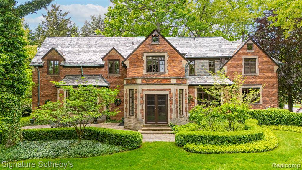 401 Dunston Road, Bloomfield Hills, MI 48304