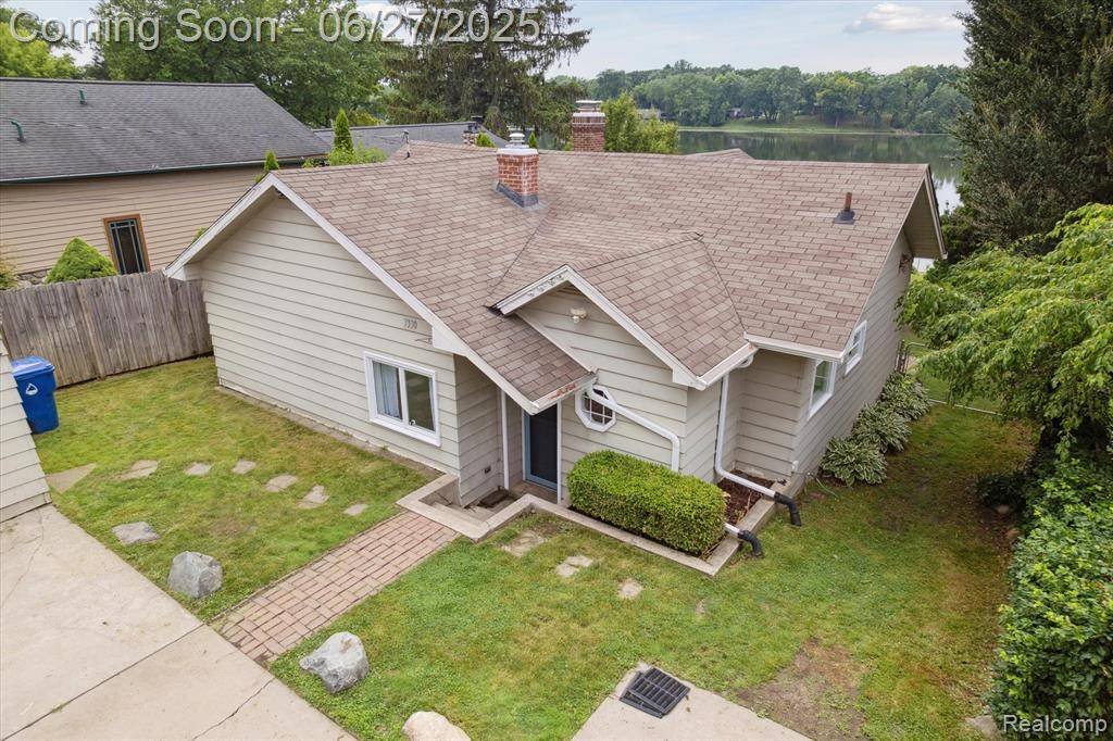 3330 Lexington Road, Waterford Twp, MI 48328