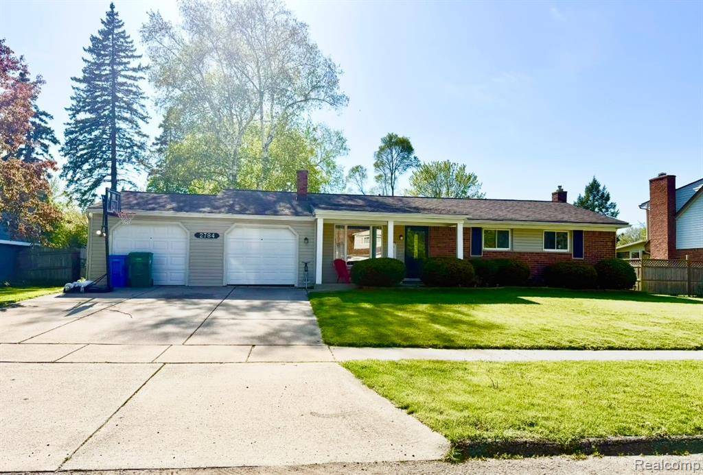 2784 Red Arrow Drive, Commerce Twp, MI 48382