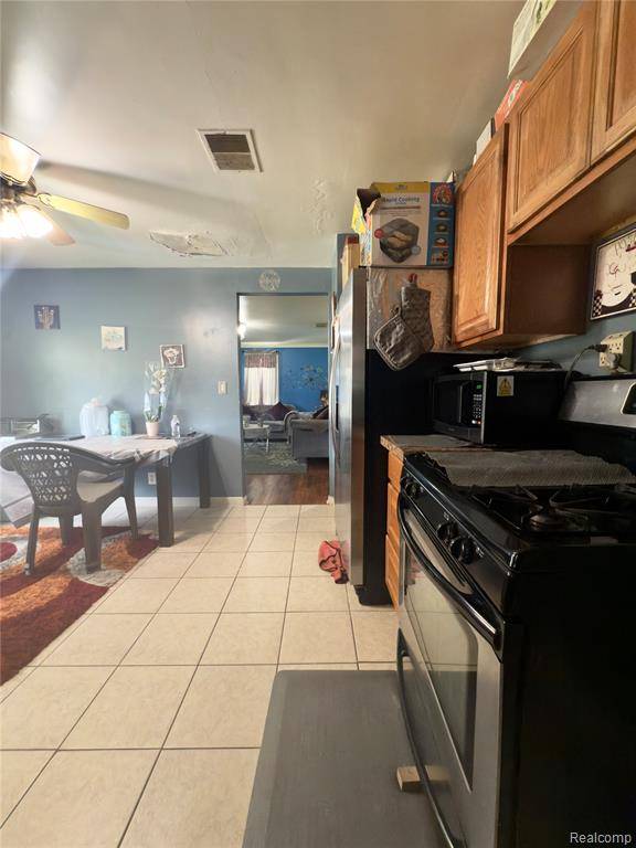 Dearborn Heights, MI 48127,148 Rosemary Street