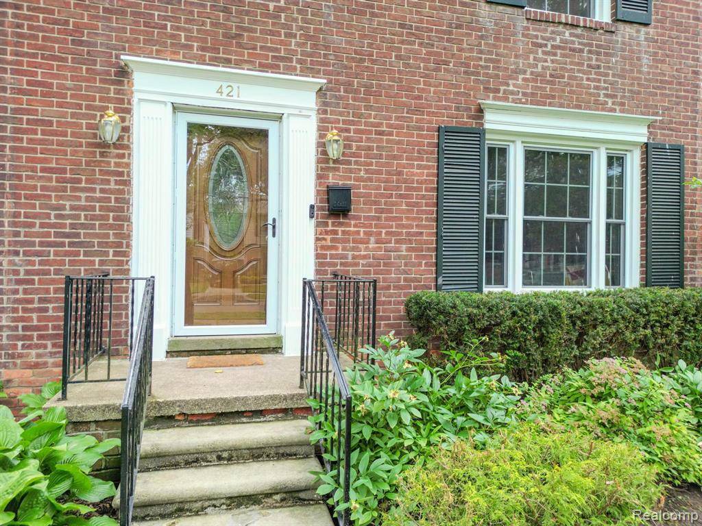 Grosse Pointe, MI 48236,421 Maison Road