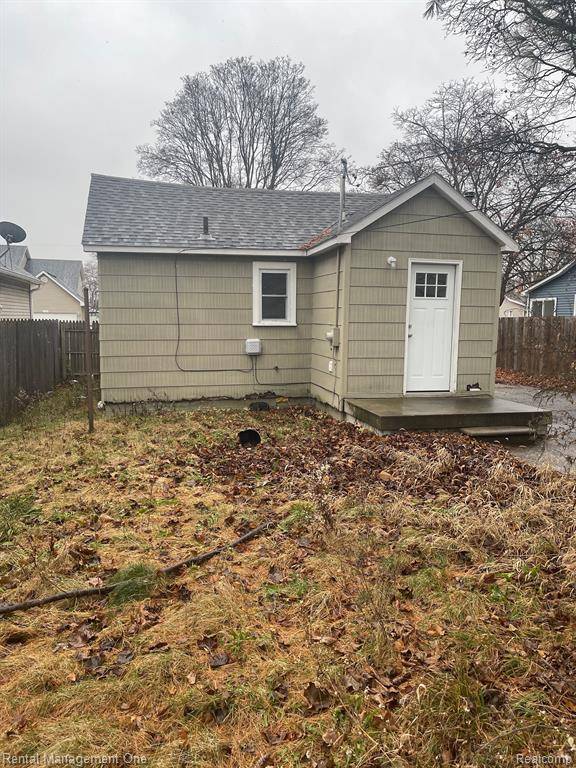 Hazel Park, MI 48030,1325 E MILTON Avenue