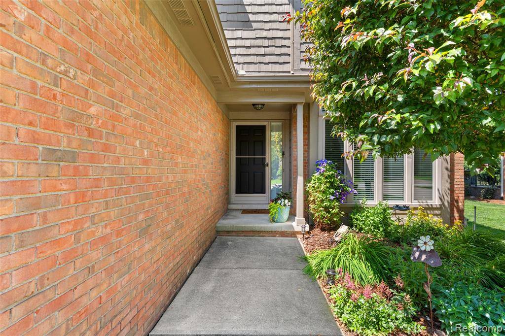 Rochester Hills, MI 48307,1132 Sugar Creek Drive