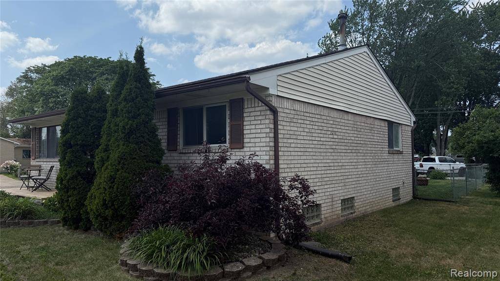 Livonia, MI 48150,29716 Joy Road