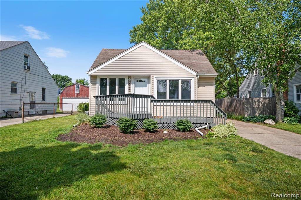 2755 Royal Avenue, Berkley, MI 48072