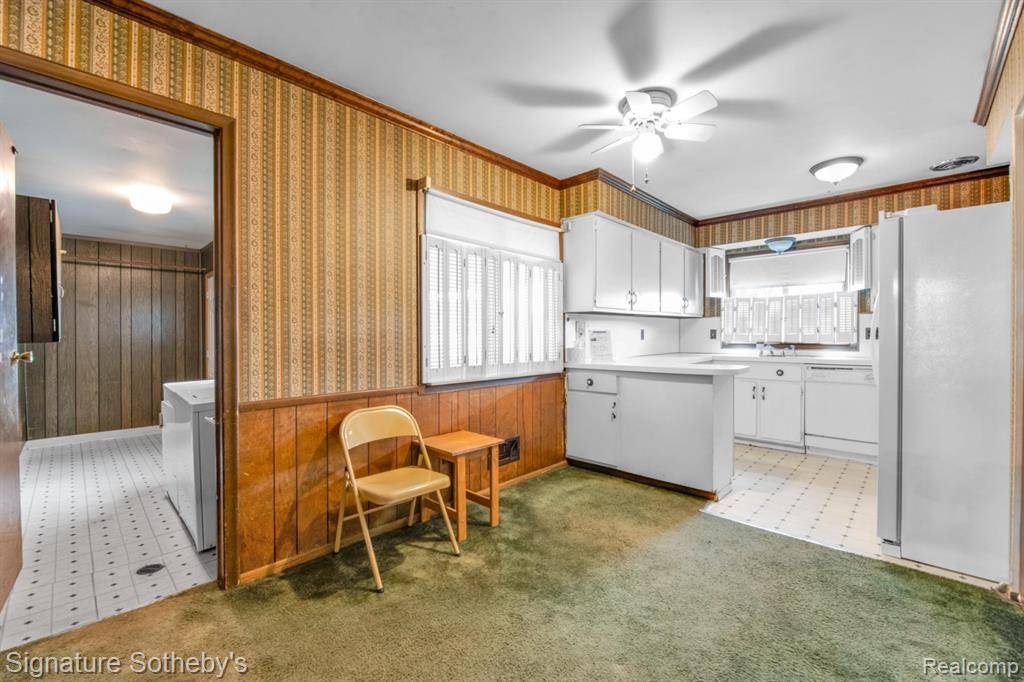 Southfield, MI 48075,23719 Wendy Lane