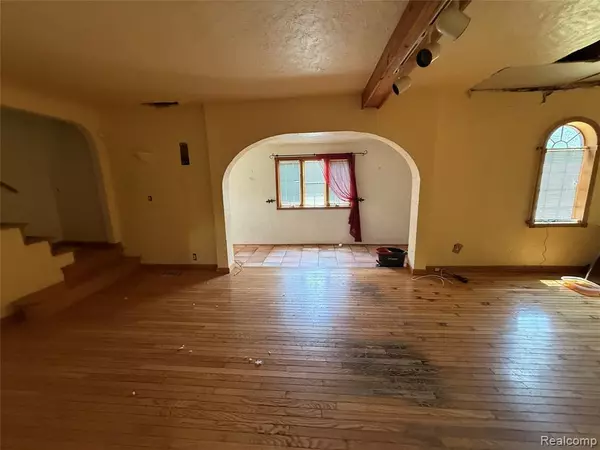 Flint, MI 48532,6456 W Court Street