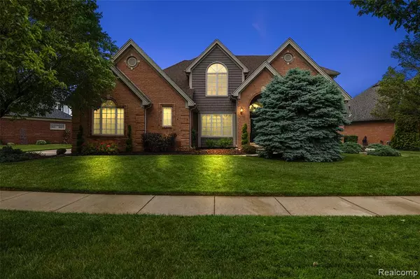 Macomb Twp, MI 48044,19301 Lakeland Drive