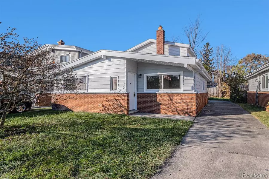 408 W JARVIS Avenue, Hazel Park, MI 48030