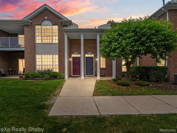 16436 Grandview Drive, Macomb Twp, MI 48044