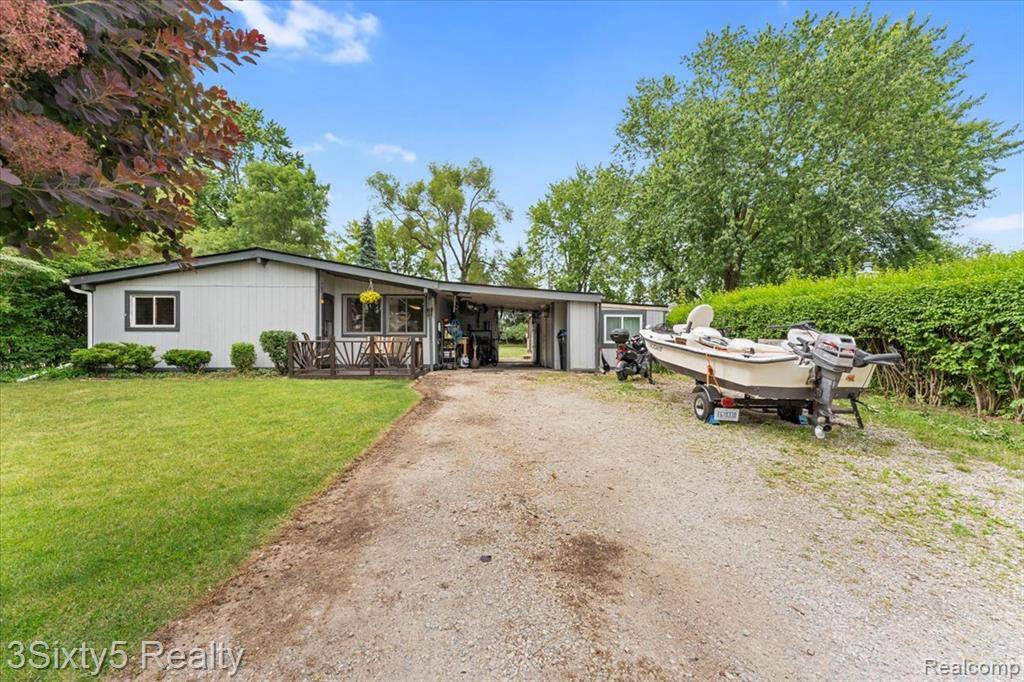 234 Spring Park, Walled Lake, MI 48390
