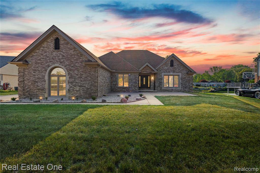 Shelby Twp, MI 48316,52615 Seven Oaks Drive