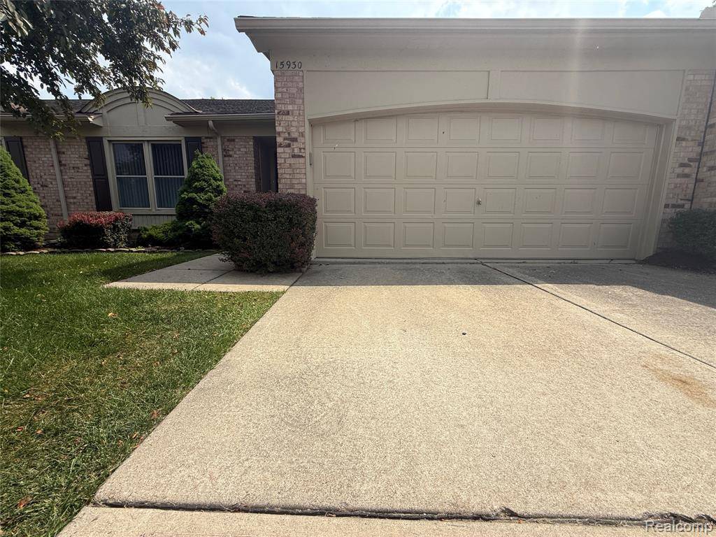 15930 New Bedford Drive, Clinton Twp, MI 48038