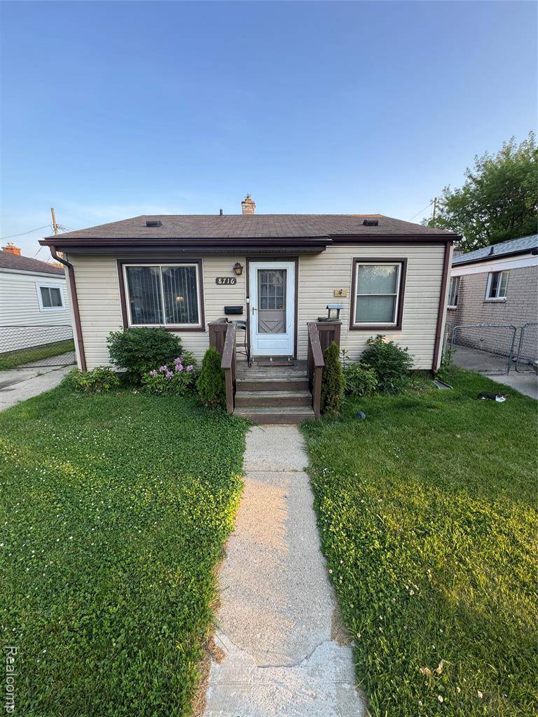 8716 Essex Avenue, Warren, MI 48089