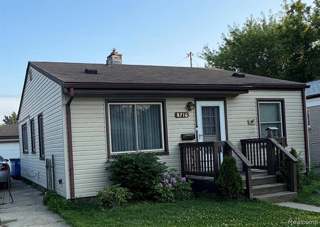 Warren, MI 48089,8716 Essex Avenue