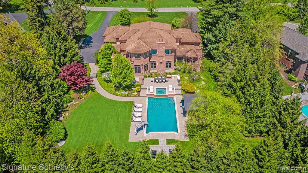 597 YARBORO Drive, Bloomfield Hills, MI 48304