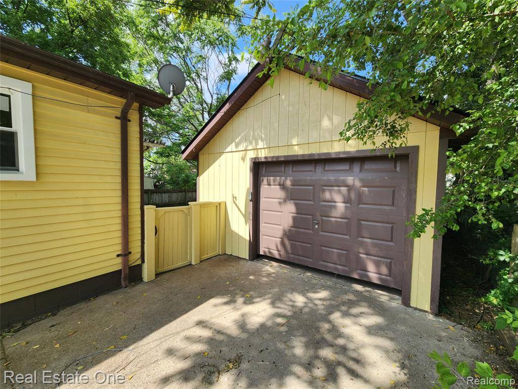 Burton, MI 48529,3290 OGEMA Street