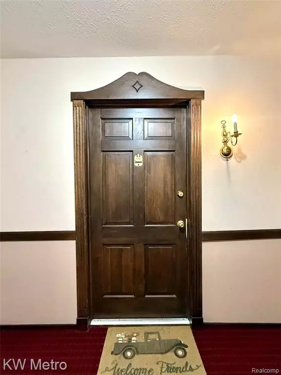 Farmington Hills, MI 48334,27654 E Echo Valley 132