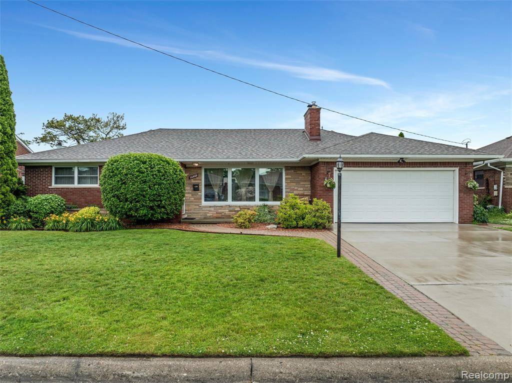 St. Clair Shores, MI 48081,22435 Lakecrest Street