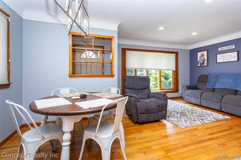 Trenton, MI 48183,3730 N Longmeadow Road