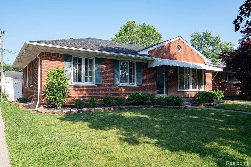 3125 Anna Avenue, Trenton, MI 48183