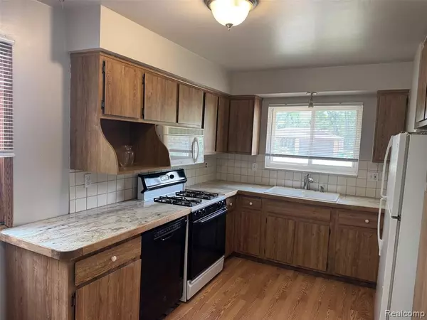 Harrison Twp, MI 48045,24755 Trombley Street