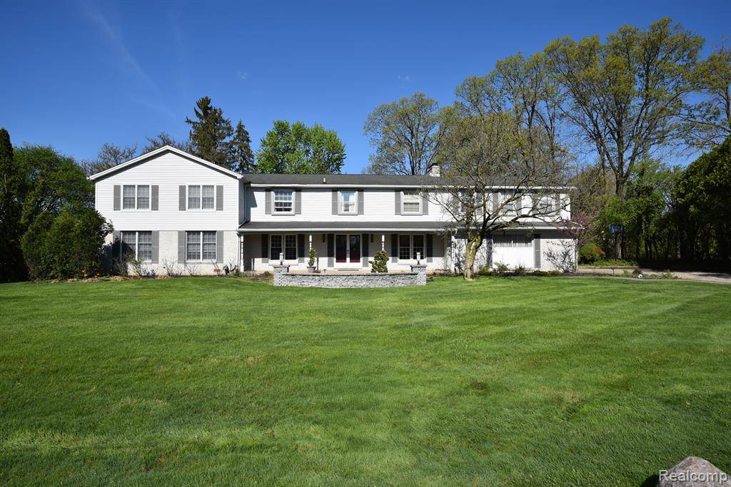 5100 Kings Gate Way, Bloomfield Twp, MI 48302