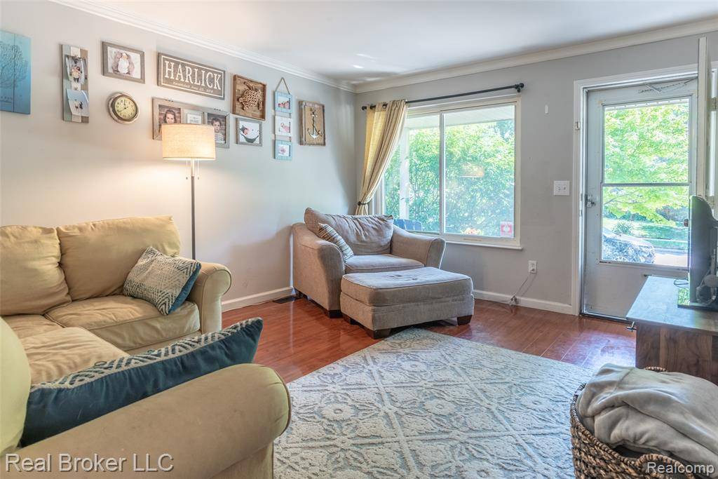 Madison Heights, MI 48071,29147 Howard Avenue
